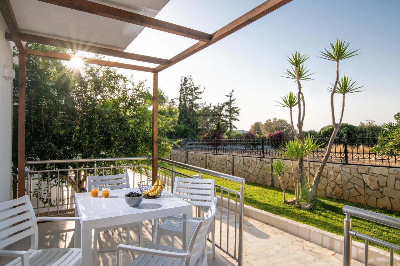 Ariadni Suites Karteros Buitenkant foto